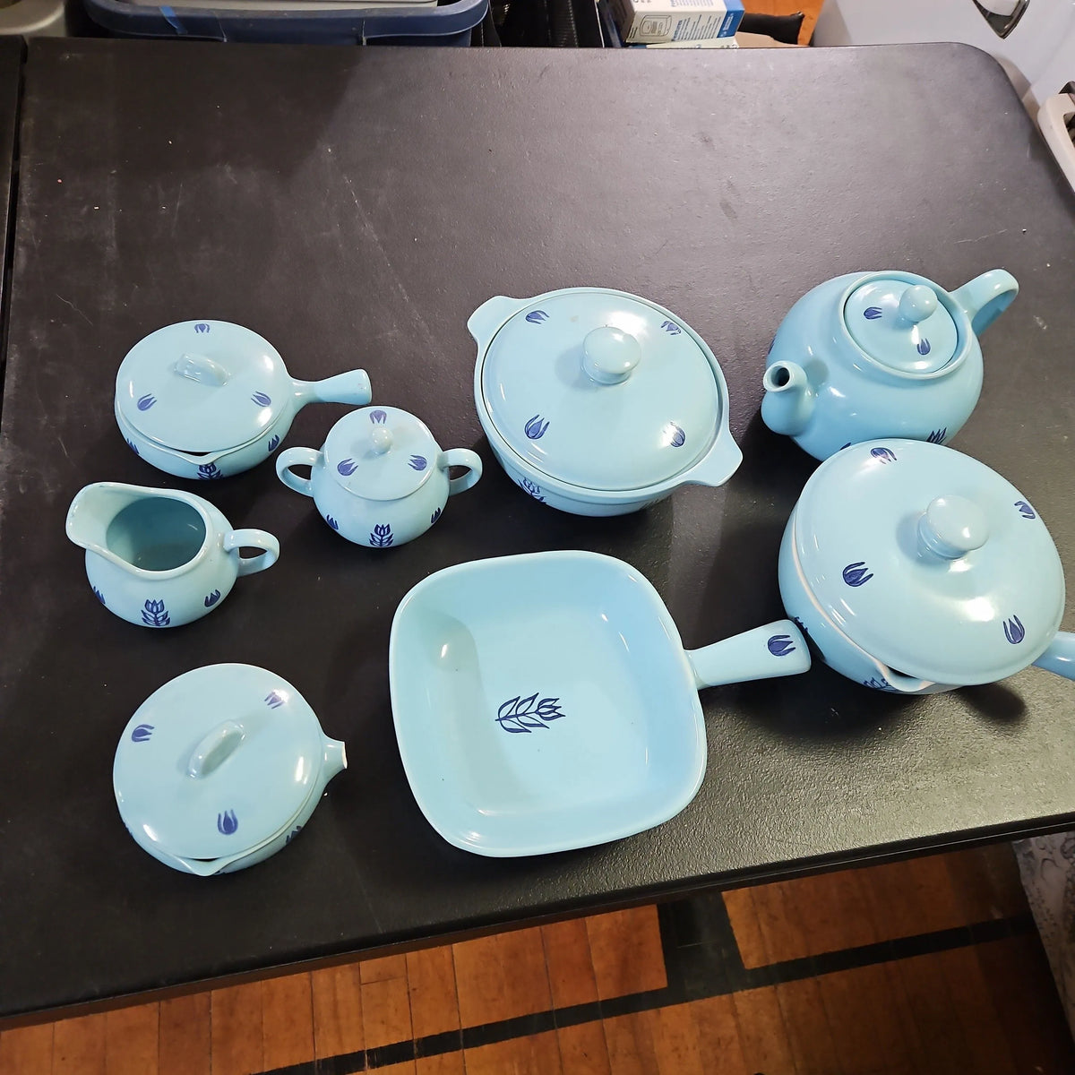 Bake Oven USA stoneware 8-piece dish set